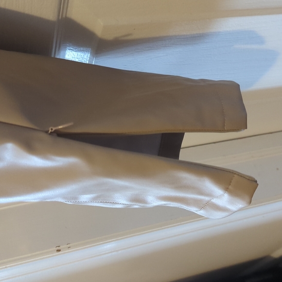 Hillary MacMillan Tan Faux Leather Pants 3X - Picture 2 of 4